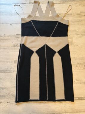 NWT.  H&M.  Beige and Black Colorblock Knit Dress - Women